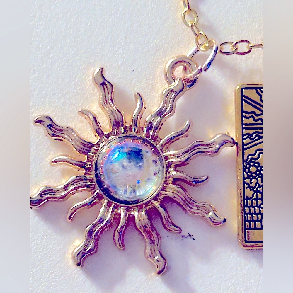 NWOT necklace Sun w “opal” center, The Sun Tarot Card etched goldtone charms 16” - Picture 4 of 11